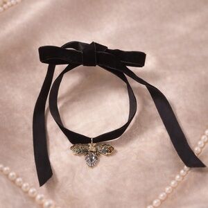 Vintage Gothic Bee Choker | Black Velvet Ribbon Necklace